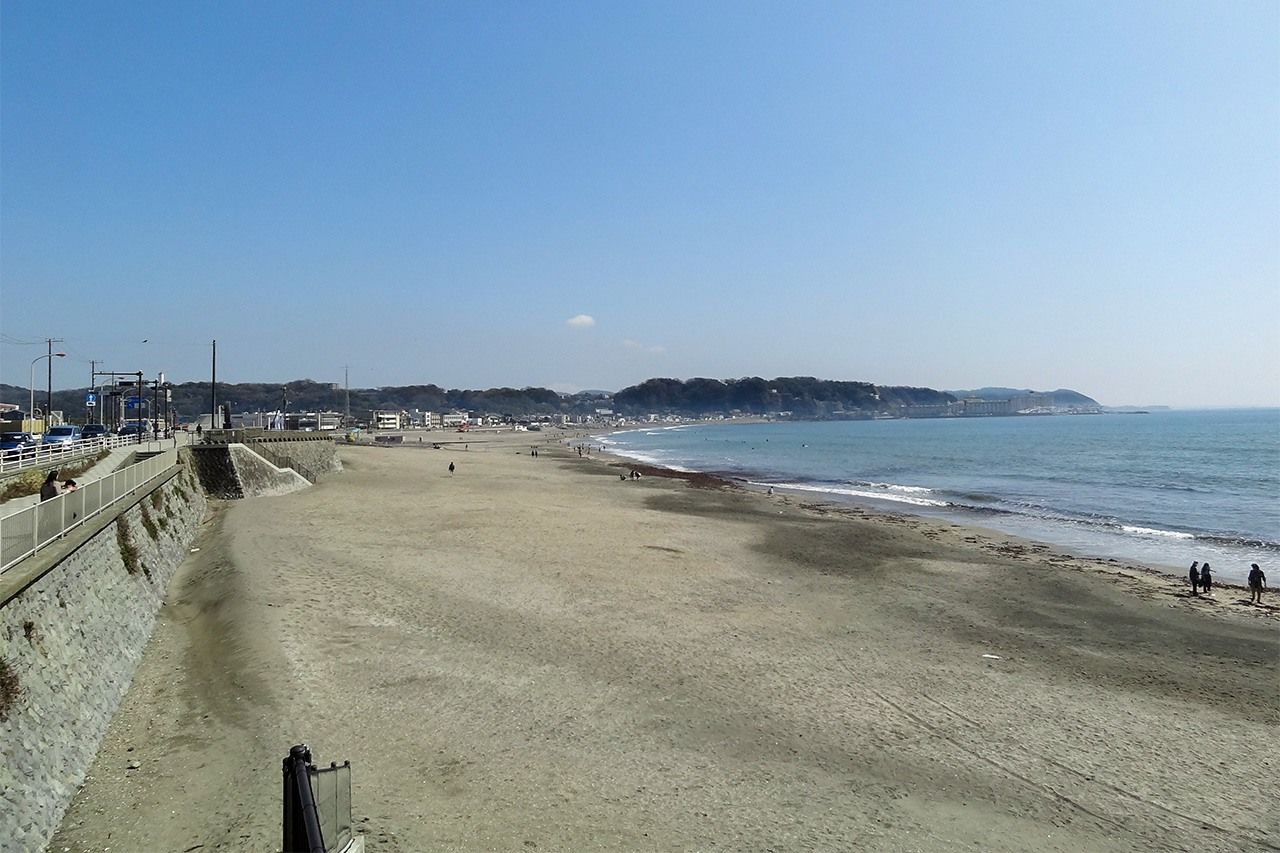 Real-world photo of Kamakurakokomae Station